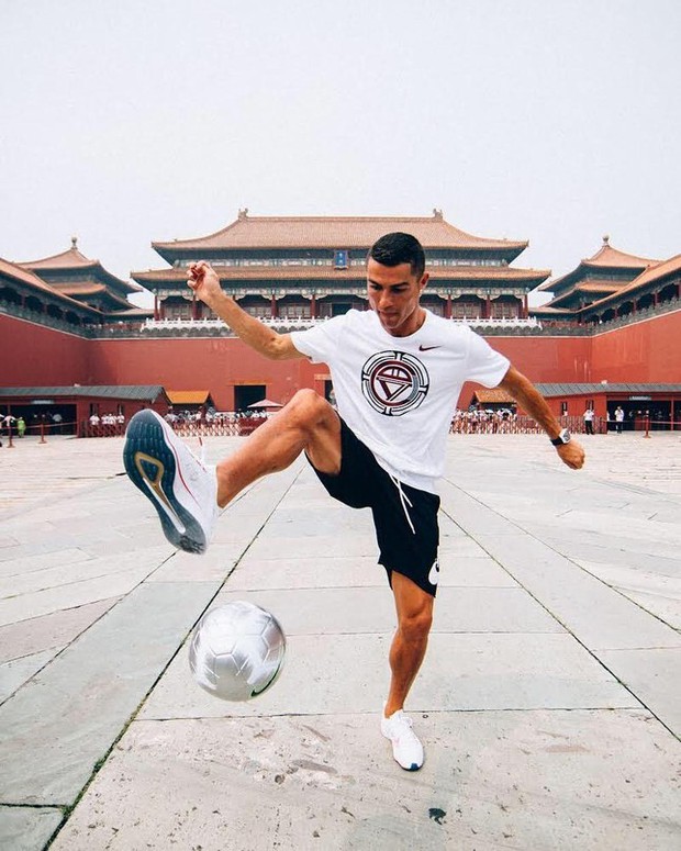 Trung Quốc đầu tư 752 tỷ đồng để mời Messi và Ronaldo thi đấu vào năm mới