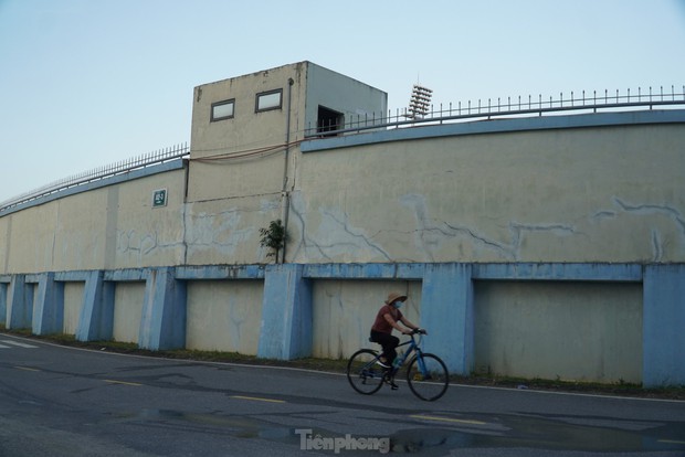 Trung tâm thể thao Hà Tĩnh gặp tình trạng xuống cấp nghiêm trọng, vận động viên phải tập luyện trong môi trường tồi tệ