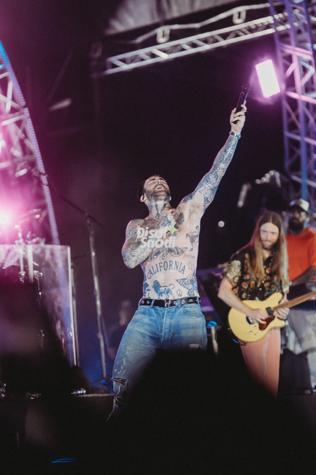 75 phút thăng hoa của Maroon 5 tại Phú Quốc: Bữa tiệc âm nhạc thịnh soạn cùng loạt khoảnh khắc không thể nào quên! - Ảnh 10.