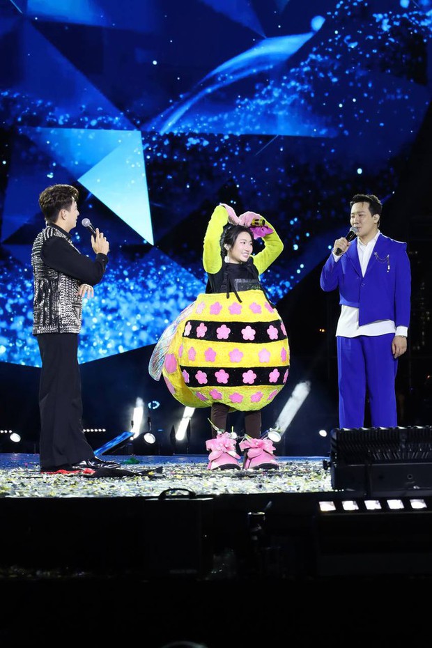 7 lý do khán giả không thể cưỡng lại trước sự giải mật của Cú Tây Bắc tại concert The Masked Singer