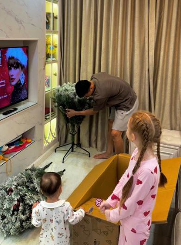 Cuộc sống bình yên của Bùi Tiến Dũng bên vợ mẫu tây và cải tạo nhà cửa thành công như thế nào?