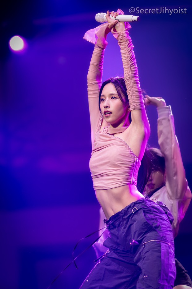 230625-twice-mina-ready-to-be-world-tour-in-houston-day-2-documents-42-17029848337252142606789.jpeg