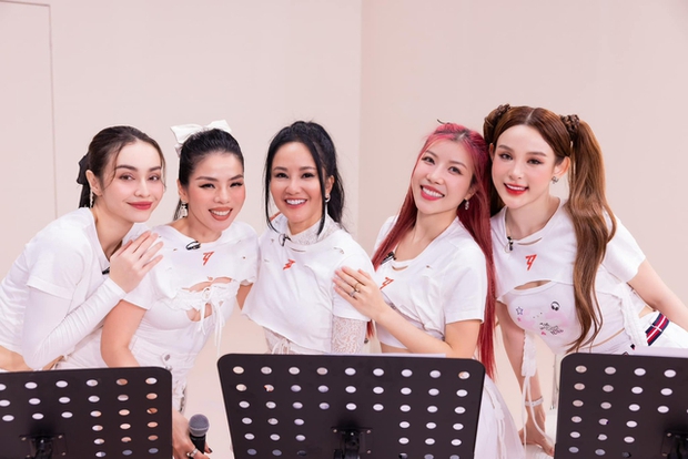 Lệ Quyên lên tiếng trước ồn ào lơ Diva Hồng Nhung, chỉ tuyển người mạnh vào đội - Ảnh 4.