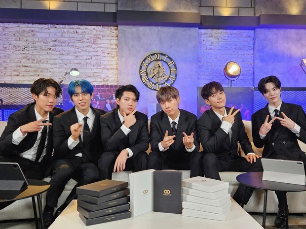 Trái ngang show Kpop Giáng sinh tại Mỹ Đình: Nhóm nam hủy show phút cuối, nhân viên và khán giả phản đối quy trình tổ chức