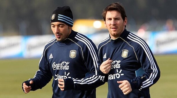 Đồng đội trước đây của Messi gặp chấn thương nặng trong khi thay bóng đèn