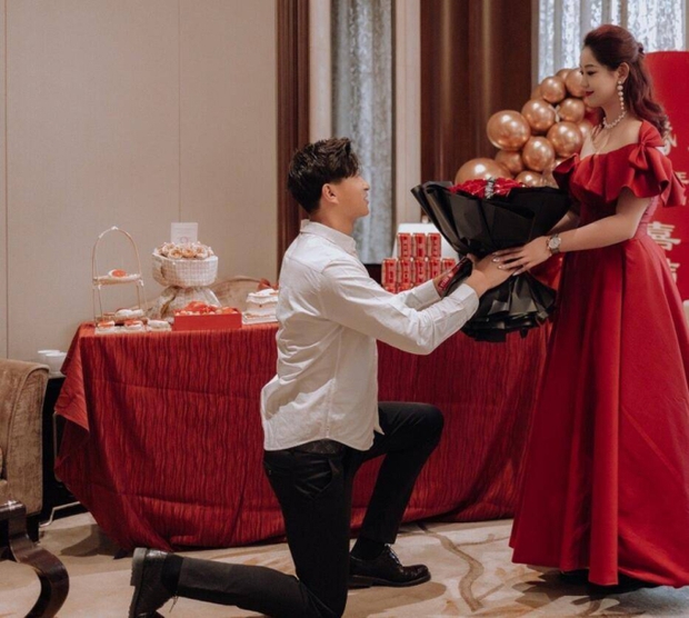 Nữ vận động viên bóng chuyền 1m89 vui mừng bước vào hôn nhân, chú rể 'gây sốt' với danh tính và chiều cao