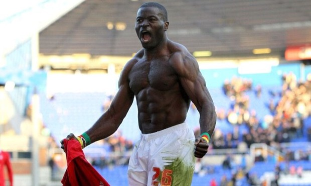 Cơ bắp siêu hấp dẫn của siêu sao bóng đá: Ronaldo vẫn không thể vượt mặt đồng đội vô danh