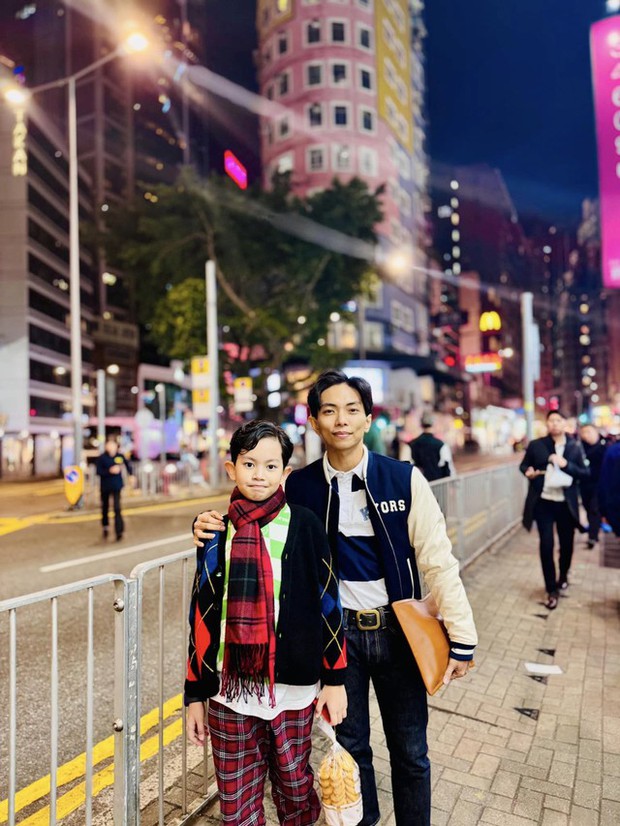 Phan Hiển và Khánh Thi tạo nên câu chuyện tình ngọt ngào trên đường phố Hồng Kông