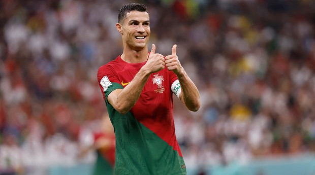 Liên tục bị gạch tên trong các cuộc bình chọn, Ronaldo liệu đã hết thời? - Ảnh 5.