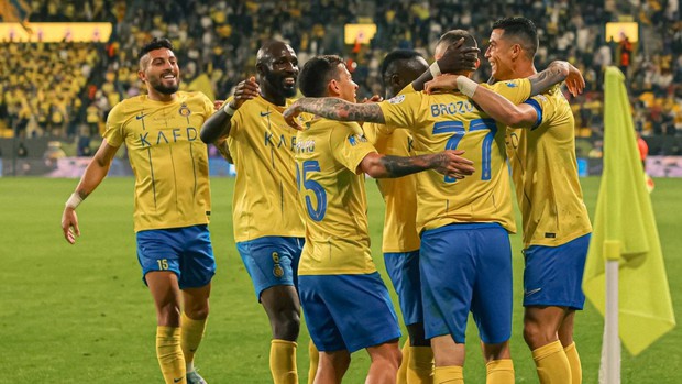 Ronaldo tỏa sáng với bàn thắng và kiến tạo, Al Nassr làm buồn lòng đội bóng của HLV Gerrard