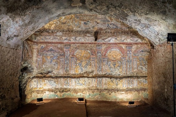 Tìm thấy bức tranh khảm 2.300 năm tuổi quý hiếm dưới lòng thành Rome - Ảnh 1.
