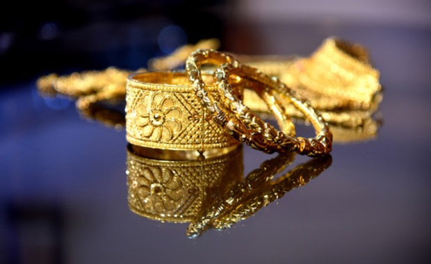 Đỉnh cao tiết kiệm: Cô vợ mua 5 món trang sức bằng vàng mỗi tuần, sau một năm có cả kho báu trong nhà - Ảnh 3.