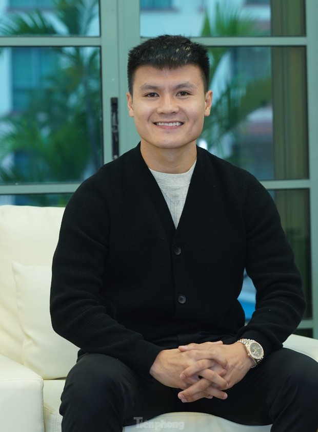 Quang Hải: 'Người yêu - Đồng hành tinh thần trong những khó khăn và động lực tiêu cực để tôi không ngừng cố gắng'