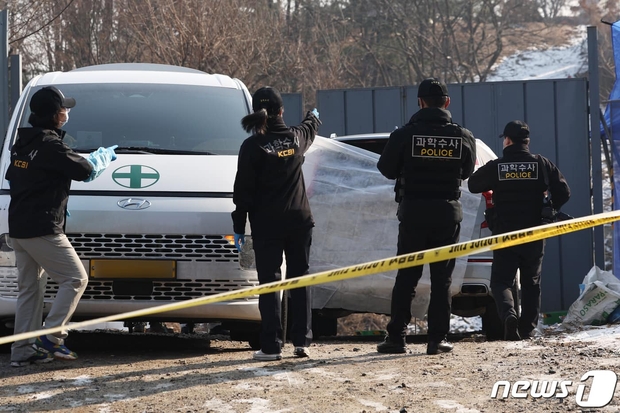 Cảnh sát tìm thấy Lee Sun Kyun thông qua định vị điện thoại, khẳng định không có thư tuyệt mệnh tại hiện trường - Ảnh 2.