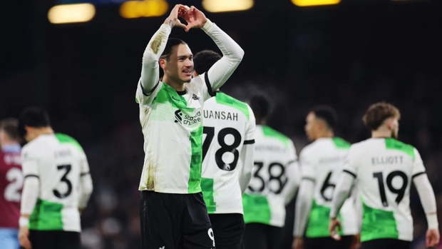 Thành tích Ngoại hạng Anh: MU lội ngược dòng trước Aston Villa, Liverpool đánh bại Burnley