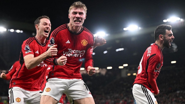 Thành tích Ngoại hạng Anh: MU lội ngược dòng trước Aston Villa, Liverpool đánh bại Burnley