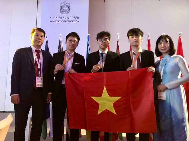 2023 - năm bội thu của học sinh Việt trên đấu trường Olympic quốc tế: 8 HCV, 12 HCB và nhiều hơn thế nữa! - Ảnh 4.