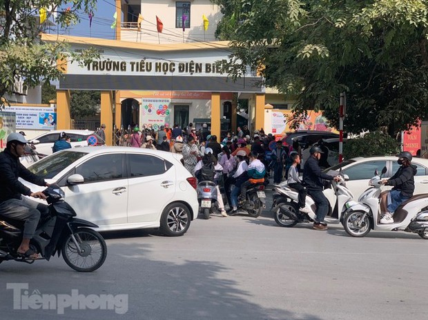 Mới nhất vụ học sinh phải nhập viện ở Thanh Hoá: Nhiều phụ huynh cắt bán trú - Ảnh 1.