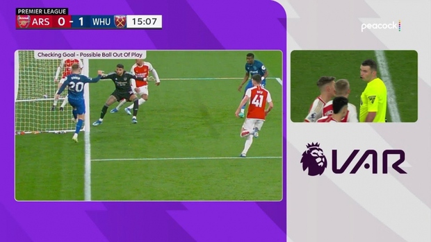 VAR gây tranh cãi trong ngày Arsenal rơi khỏi ngôi đầu Ngoại hạng Anh