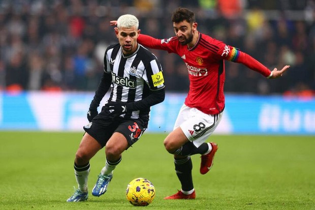 Man Utd chấm dứt mạch thắng tại Ngoại Hạng Anh