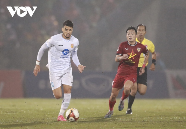 Kết quả V-League 3/12: CLB Nam Định lập kỷ lục 3 điểm, HAGL gặp thất bại khó tin