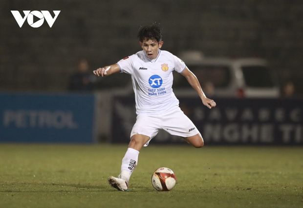 Kết quả V-League 3/12: CLB Nam Định lập kỷ lục 3 điểm, HAGL gặp thất bại khó tin