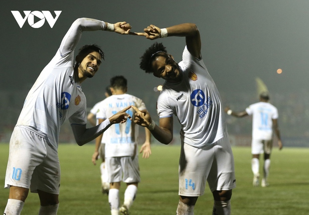 Kết quả V-League 3/12: CLB Nam Định lập kỷ lục 3 điểm, HAGL gặp thất bại khó tin