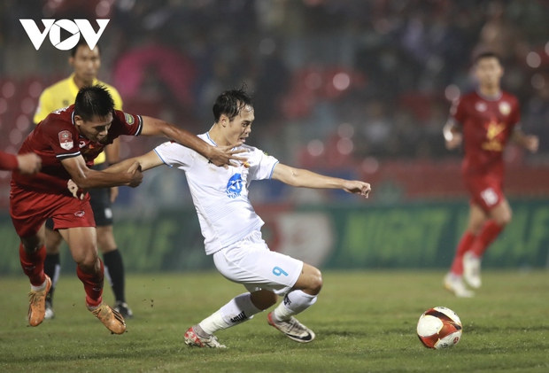 Kết quả V-League 3/12: CLB Nam Định lập kỷ lục 3 điểm, HAGL gặp thất bại khó tin