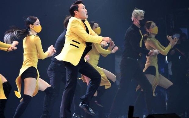 “Gangnam Style của Psy đạt 5 tỷ lượt xem trên YouTube - Ảnh 2.
