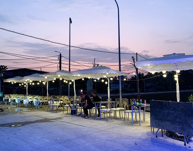 Đám hỏi tuyệt đẹp của Quang Hải gây ấn tượng tại sân vận động