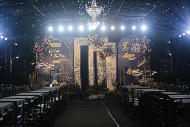 Đám hỏi tuyệt đẹp của Quang Hải gây ấn tượng tại sân vận động