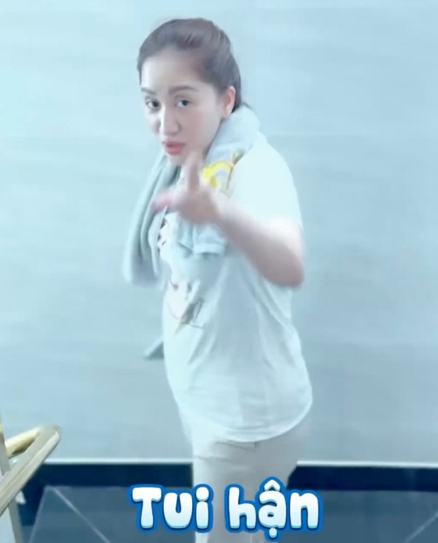 Khánh Thi hưởng sự giúp đỡ từ Phan Hiển để giảm cân sau sinh