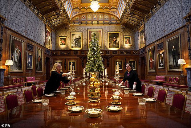 Dinh thự hoàng gia Anh trang hoàng Giáng sinh rực rỡ, chi tiết nào cũng chỉn chu, sang trọng - Ảnh 7.