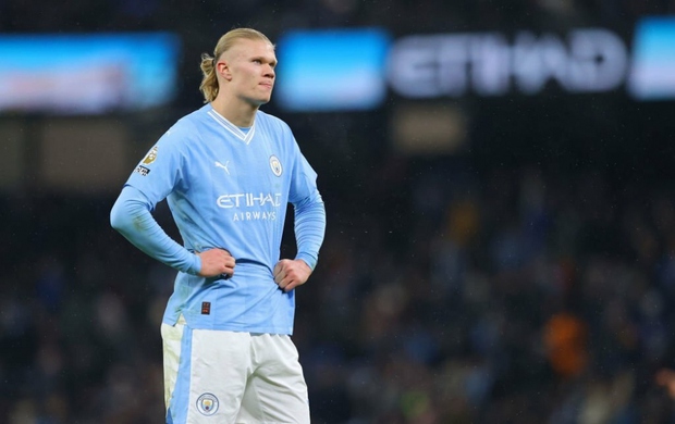 Haaland tức giận với trọng tài đã rút 2 thẻ đỏ cho Liverpool