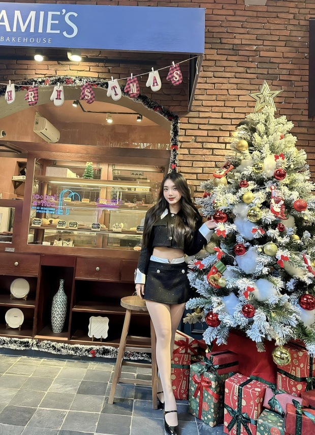 Dàn WAGs Việt so đẹp dịp Giáng sinh: Nhuệ Giang, Võ Nhật Linh, Ngô Tố Uyên ai nổi bật nhất?