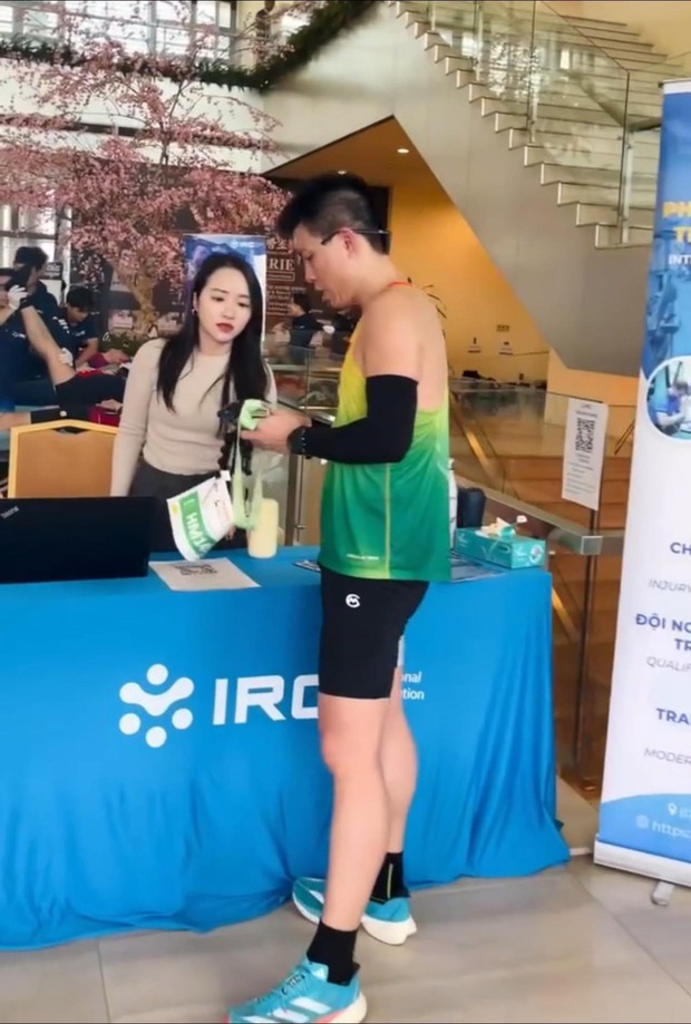 Nhuệ Giang - vợ Lương Xuân Trường hiếm hoi lọt cam thường: Làn da trắng phát sáng, nhan sắc gây chú ý - Ảnh 2. Nhuệ Giang - vợ Lương Xuân Trường hiếm hoi lọt cam thường: Làn da trắng phát sáng, nhan sắc gây chú ý - Ảnh 2.