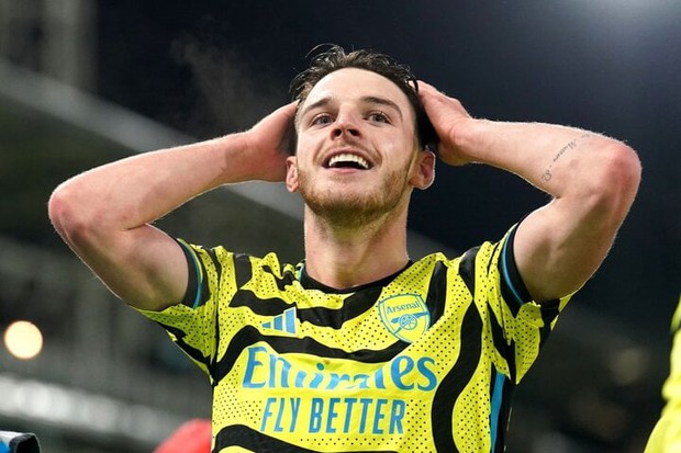 Arsenal thắng Luton Town bằng bàn ghi phút cuối, mục tiêu này trị giá 105 triệu Bảng