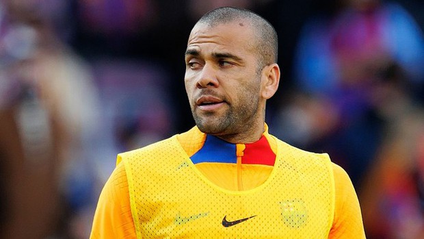 Dani Alves đối mặt với tội danh hiếp dâm, yêu cầu án phạt nghiêm khắc
