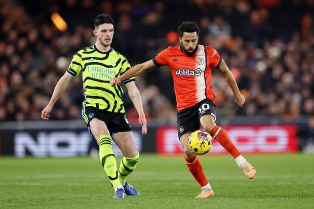 Arsenal thắng Luton Town bằng bàn ghi phút cuối, mục tiêu này trị giá 105 triệu Bảng