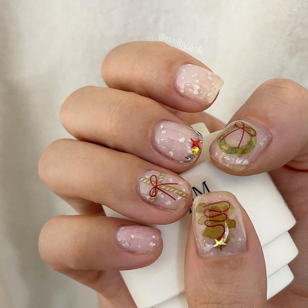 Mẫu nail phá đảo mùa Giáng sinh năm nay: Khởi xướng bởi trendsetter Jennie, hội sành điệu đua nhau hưởng ứng - Ảnh 8.