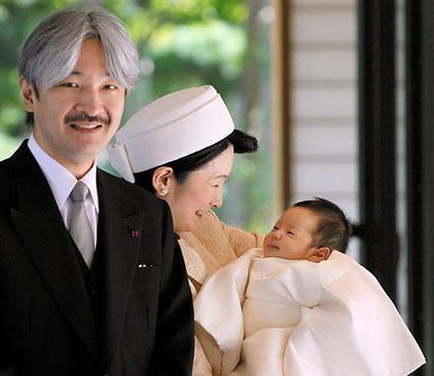 Là người kế vị cuối cùng của hoàng gia Nhật Bản, vị hoàng tử nhí được cả nước Nhật dõi theo giờ ra sao ở tuổi 17? - Ảnh 1.