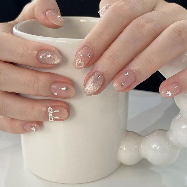 Mẫu nail phá đảo mùa Giáng sinh năm nay: Khởi xướng bởi trendsetter Jennie, hội sành điệu đua nhau hưởng ứng - Ảnh 6.