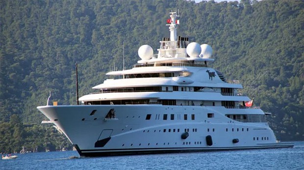 Closer look at the multi-billion-dollar super yachts of the world's richest football tycoons