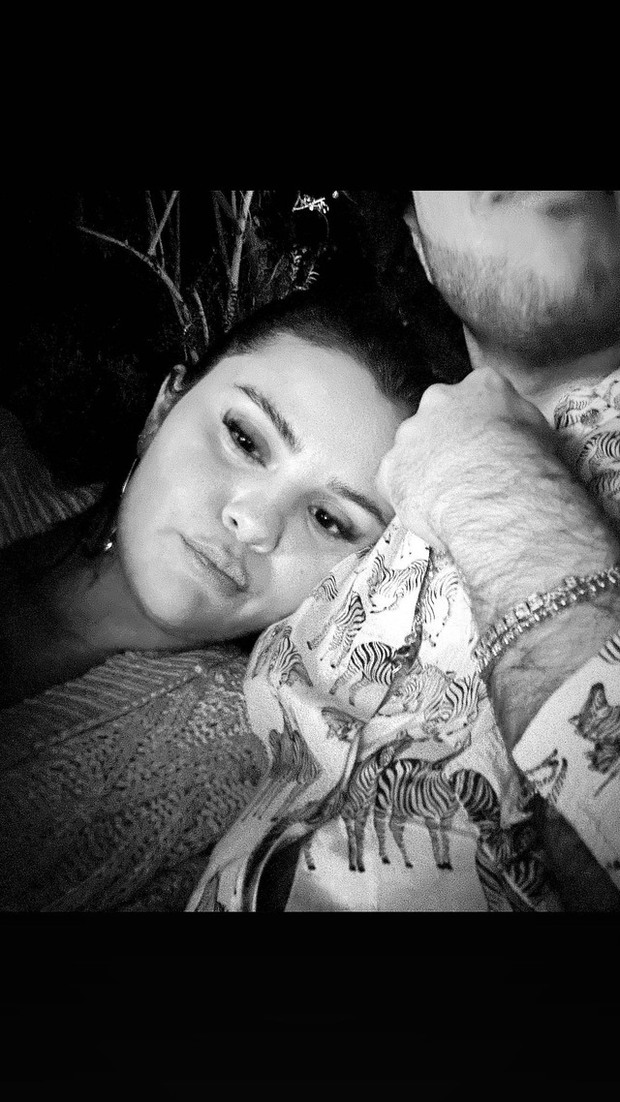 Selena Gomez confirmed that she is dating famous producer and close friend Justin Bieber, and also took advantage of flirting with her ex - Photo 3.