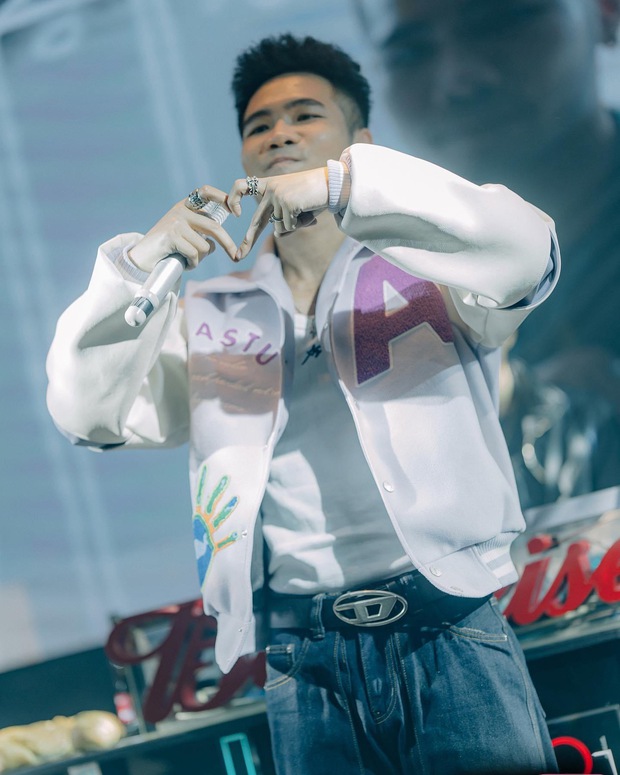 Phúc Du: Sinh ra từ mảnh vải của mẹ, thu hút sự chú ý khi phát hành EP đầu tay thành công