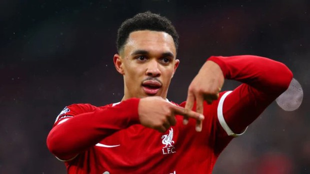 5 cầu thủ có phong độ tốt nhất thế giới hiện nay: Ronaldo ở vị trí cuối cùng, Messi vắng mặt