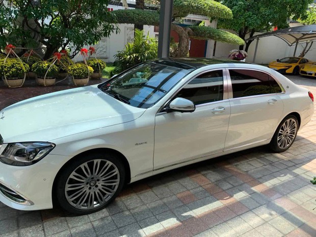 Biển đẹp không cứu được chiếc Maybach từng của Phan Thành khỏi mất giá 3 tỷ đồng sau 4 năm - Ảnh 2.