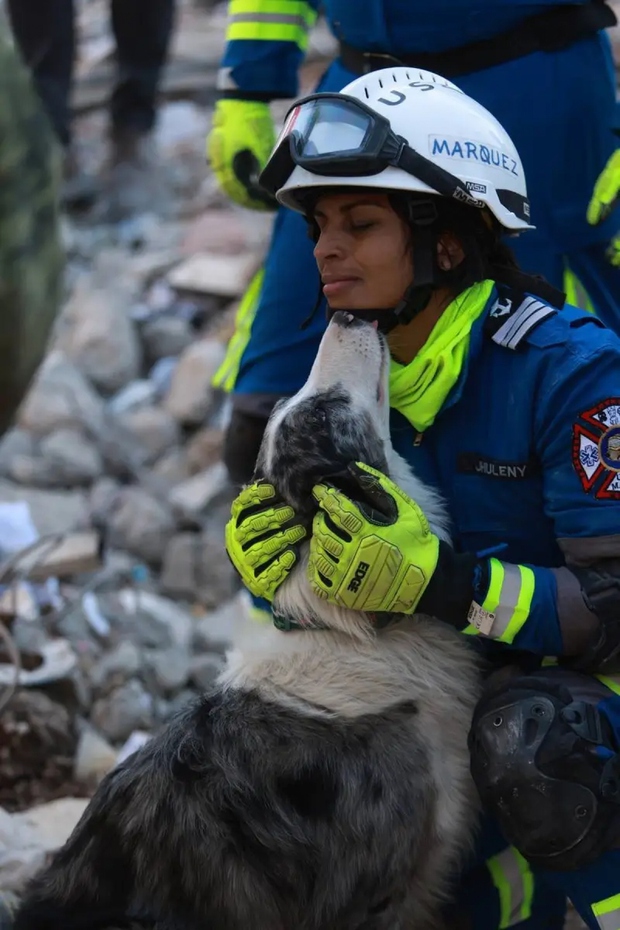 Hình ảnh nhân viên cứu hộ đặc biệt xử lý hậu quả động đất ở Thổ Nhĩ Kỳ và Syria - Ảnh 3.
