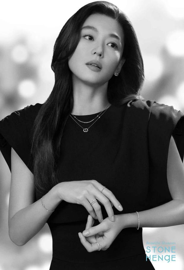 “Mợ chảnh” Jeon Ji Hyun lộ nhan sắc ở tuổi 42: Liệu có còn đẹp lộng lẫy như thời đỉnh cao? - Ảnh 2.