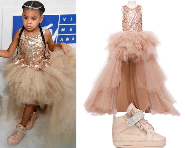 Sướng như con của sao hạng A: Rihanna thuê hẳn stylist cho... quý tử 9 tháng tuổi, ái nữ nhà Kylie Jenner sở hữu dòng mỹ phẩm khi còn bé tí - Ảnh 6. Sướng như con của sao hạng A: Rihanna thuê hẳn stylist cho... quý tử 9 tháng tuổi, ái nữ nhà Kylie Jenner sở hữu dòng mỹ phẩm khi còn bé tí - Ảnh 6.